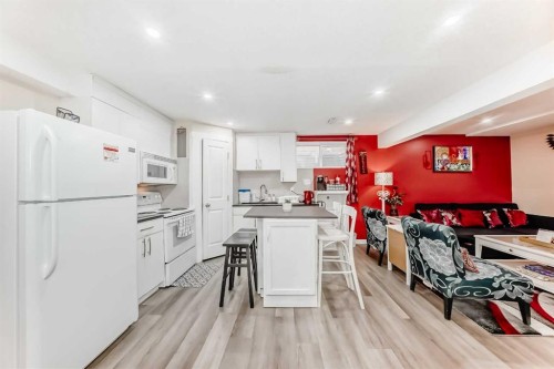 240 Applewood Drive Se, Calgary, AB - Indoor Photo Showing Kitchen