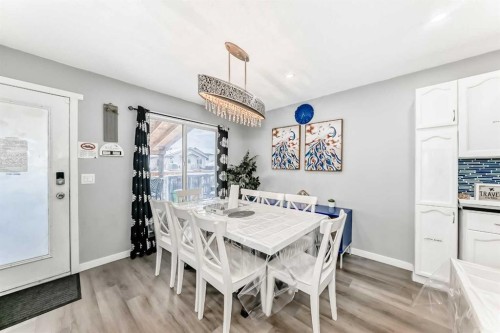 240 Applewood Drive Se, Calgary, AB - Indoor Photo Showing Dining Room