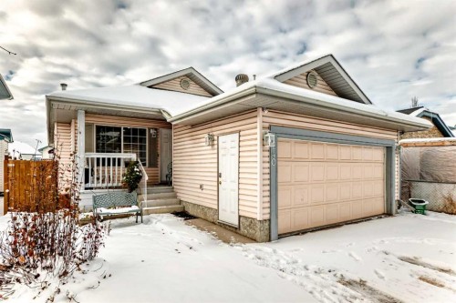 240 Applewood Drive Se, Calgary, AB - Outdoor