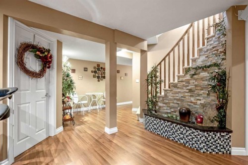 26 Simcrest Manor Sw, Calgary, AB - Indoor Photo Showing Other Room