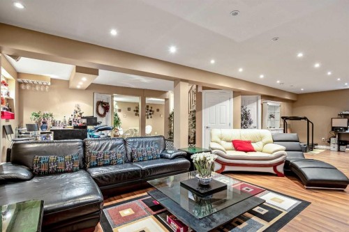 26 Simcrest Manor Sw, Calgary, AB - Indoor Photo Showing Living Room