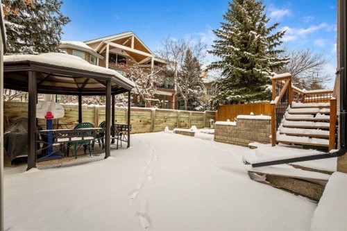 26 Simcrest Manor Sw, Calgary, AB - Outdoor