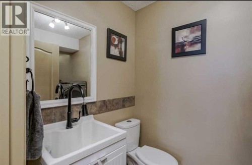 148 Citadel Close Nw, Calgary, AB - Indoor Photo Showing Bathroom