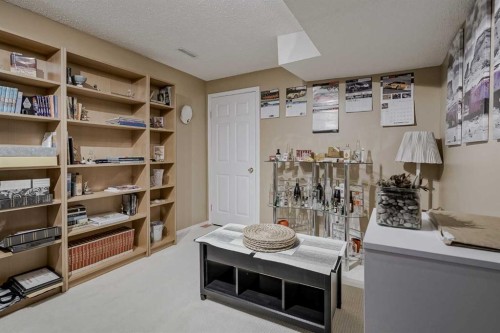 148 Citadel Close Nw, Calgary, AB - Indoor
