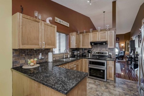 148 Citadel Close Nw, Calgary, AB - Indoor Photo Showing Kitchen With Stainless Steel Kitchen With Double Sink