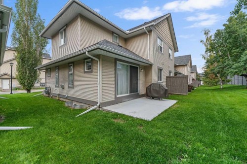 27 Cedarwood Lane Sw, Calgary, AB - Outdoor With Exterior