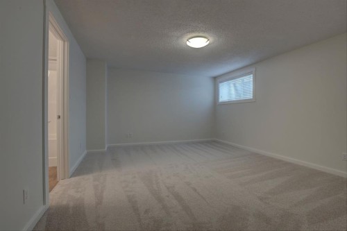 101 Auburn Bay Street Se, Calgary, AB - Indoor Photo Showing Other Room