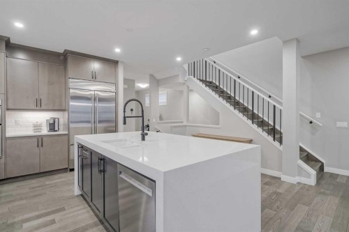73 Magnolia Terrace Se, Calgary, AB - Indoor Photo Showing Kitchen With Upgraded Kitchen