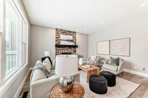 101 Auburn Springs Park Se, Calgary, AB - Indoor Photo Showing Living Room