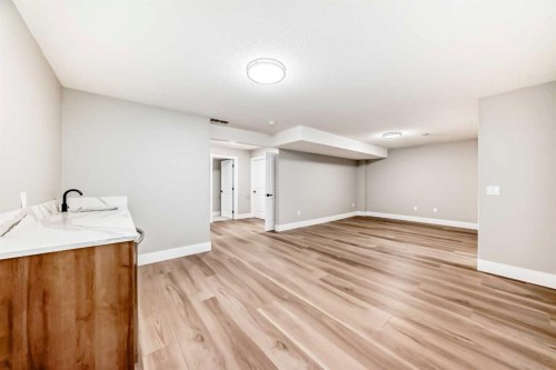 101 Auburn Springs Park Se, Calgary, AB - Indoor Photo Showing Other Room