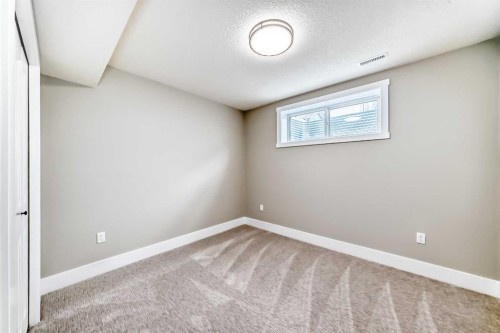 101 Auburn Springs Park Se, Calgary, AB - Indoor Photo Showing Other Room