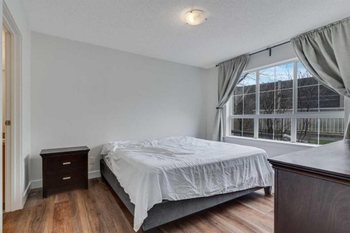 113-35 Richard Court Sw, Calgary, AB - Indoor Photo Showing Bedroom