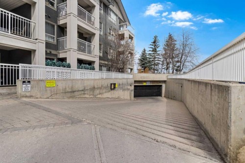 113-35 Richard Court Sw, Calgary, AB - Outdoor
