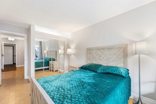 410-3730 50 Street Nw, Calgary, AB - Indoor Photo Showing Bedroom