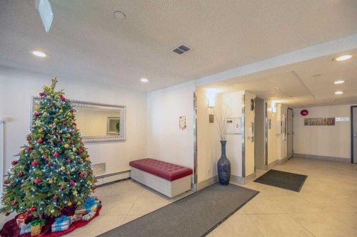 410-3730 50 Street Nw, Calgary, AB - Indoor