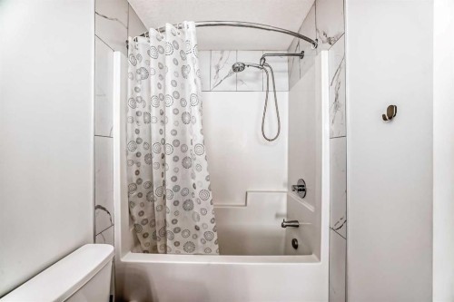 1231-76 Cornerstone Passage Ne, Calgary, AB - Indoor Photo Showing Bathroom