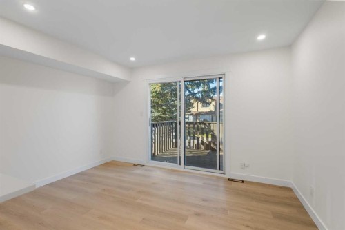 4 Cedarwood Rise Sw, Calgary, AB - Indoor Photo Showing Other Room
