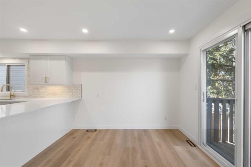 4 Cedarwood Rise Sw, Calgary, AB - Indoor Photo Showing Other Room