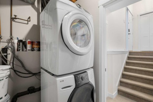 4 Cedarwood Rise Sw, Calgary, AB - Indoor Photo Showing Laundry Room
