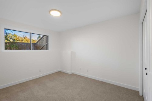 4 Cedarwood Rise Sw, Calgary, AB - Indoor Photo Showing Other Room