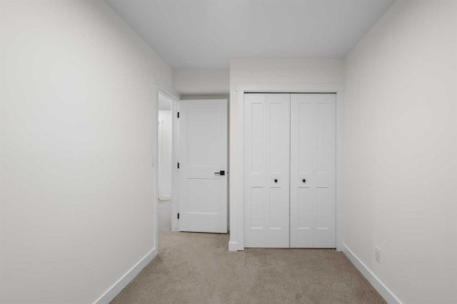 4 Cedarwood Rise Sw, Calgary, AB - Indoor Photo Showing Other Room