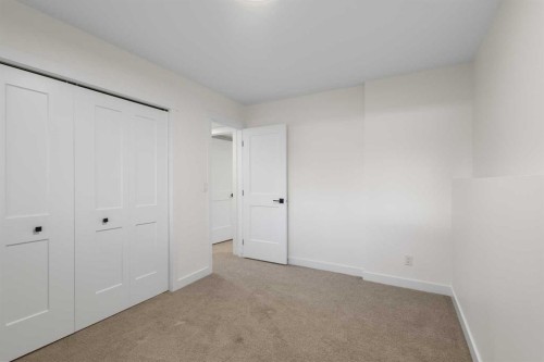 4 Cedarwood Rise Sw, Calgary, AB - Indoor Photo Showing Other Room