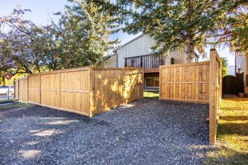 4 Cedarwood Rise Sw, Calgary, AB - Outdoor