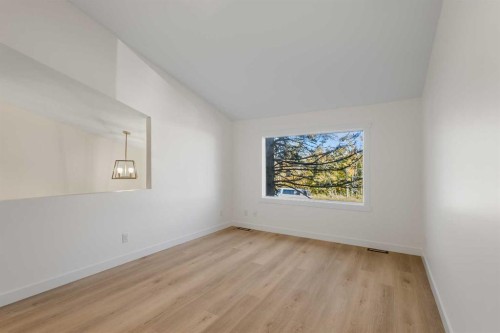 4 Cedarwood Rise Sw, Calgary, AB - Indoor Photo Showing Other Room