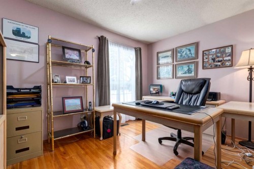 180 Maple Court Crescent Se, Calgary, AB - Indoor Photo Showing Office