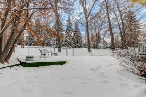 180 Maple Court Crescent Se, Calgary, AB - Outdoor