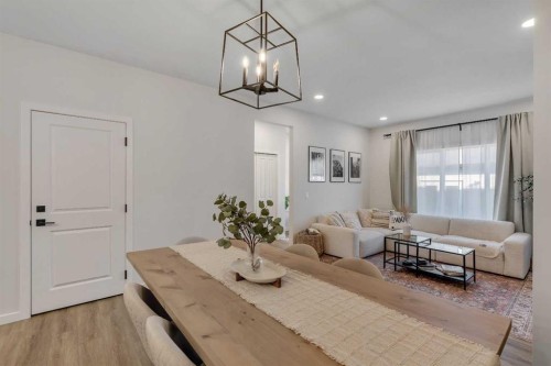 78 Mallard Heath Se, Calgary, AB - Indoor Photo Showing Living Room