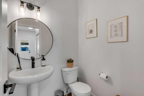 78 Mallard Heath Se, Calgary, AB - Indoor Photo Showing Bathroom