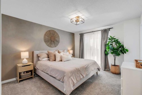 78 Mallard Heath Se, Calgary, AB - Indoor Photo Showing Bedroom