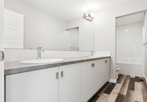 99 Precedence Hill, Cochrane, AB - Indoor Photo Showing Bathroom