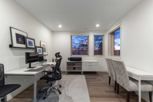 33 Discovery Rise Sw, Calgary, AB - Indoor Photo Showing Office