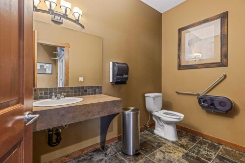 112-150 Crosbow Place, Canmore, AB - Indoor Photo Showing Bathroom