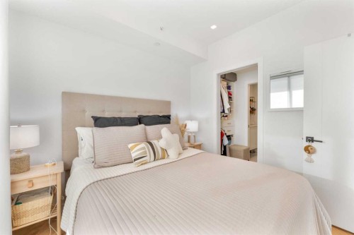 212-8505 Broadcast Avenue Sw, Calgary, AB - Indoor Photo Showing Bedroom