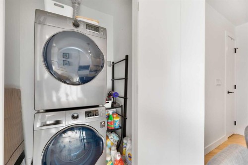 212-8505 Broadcast Avenue Sw, Calgary, AB - Indoor Photo Showing Laundry Room