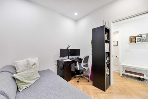 212-8505 Broadcast Avenue Sw, Calgary, AB - Indoor Photo Showing Office