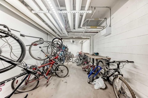 1406-76 Cornerstone Passage Ne, Calgary, AB - Indoor Photo Showing Other Room