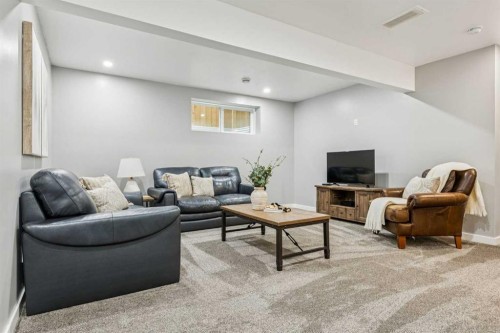 487 Rivercrest Road, Cochrane, AB - Indoor Photo Showing Other Room