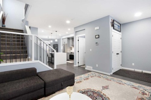 265 Belmont Way Sw, Calgary, AB - Indoor