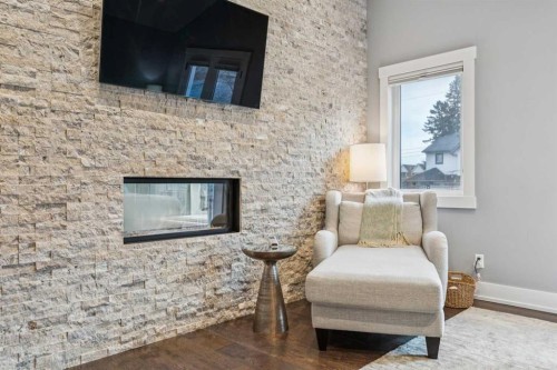 419 47 Avenue Sw, Calgary, AB - Indoor With Fireplace