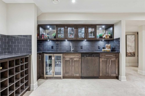 419 47 Avenue Sw, Calgary, AB - Indoor Photo Showing Other Room