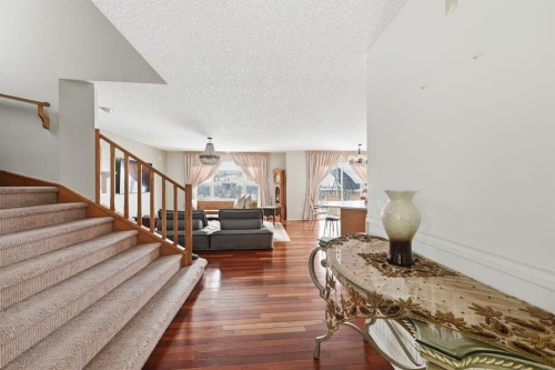 124 Evansbrooke Landing Nw, Calgary, AB - Indoor Photo Showing Other Room