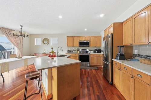 124 Evansbrooke Landing Nw, Calgary, AB - Indoor Photo Showing Kitchen