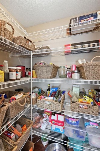 124 Evansbrooke Landing Nw, Calgary, AB - Indoor With Storage