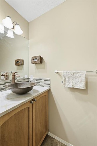 124 Evansbrooke Landing Nw, Calgary, AB - Indoor Photo Showing Bathroom