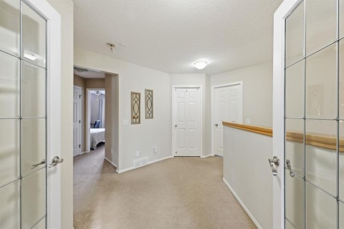 124 Evansbrooke Landing Nw, Calgary, AB - Indoor Photo Showing Other Room