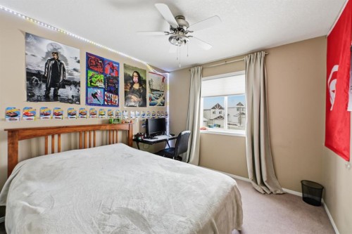 124 Evansbrooke Landing Nw, Calgary, AB - Indoor Photo Showing Bedroom